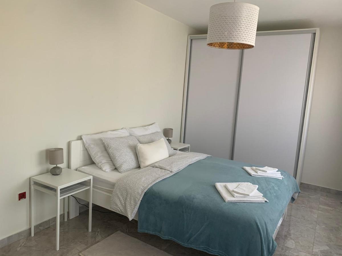Appartement Lux House Olga à Ruma Extérieur photo
