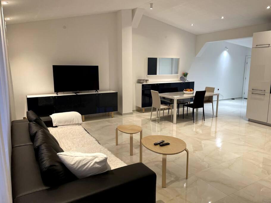 Appartement Lux House Olga à Ruma Extérieur photo